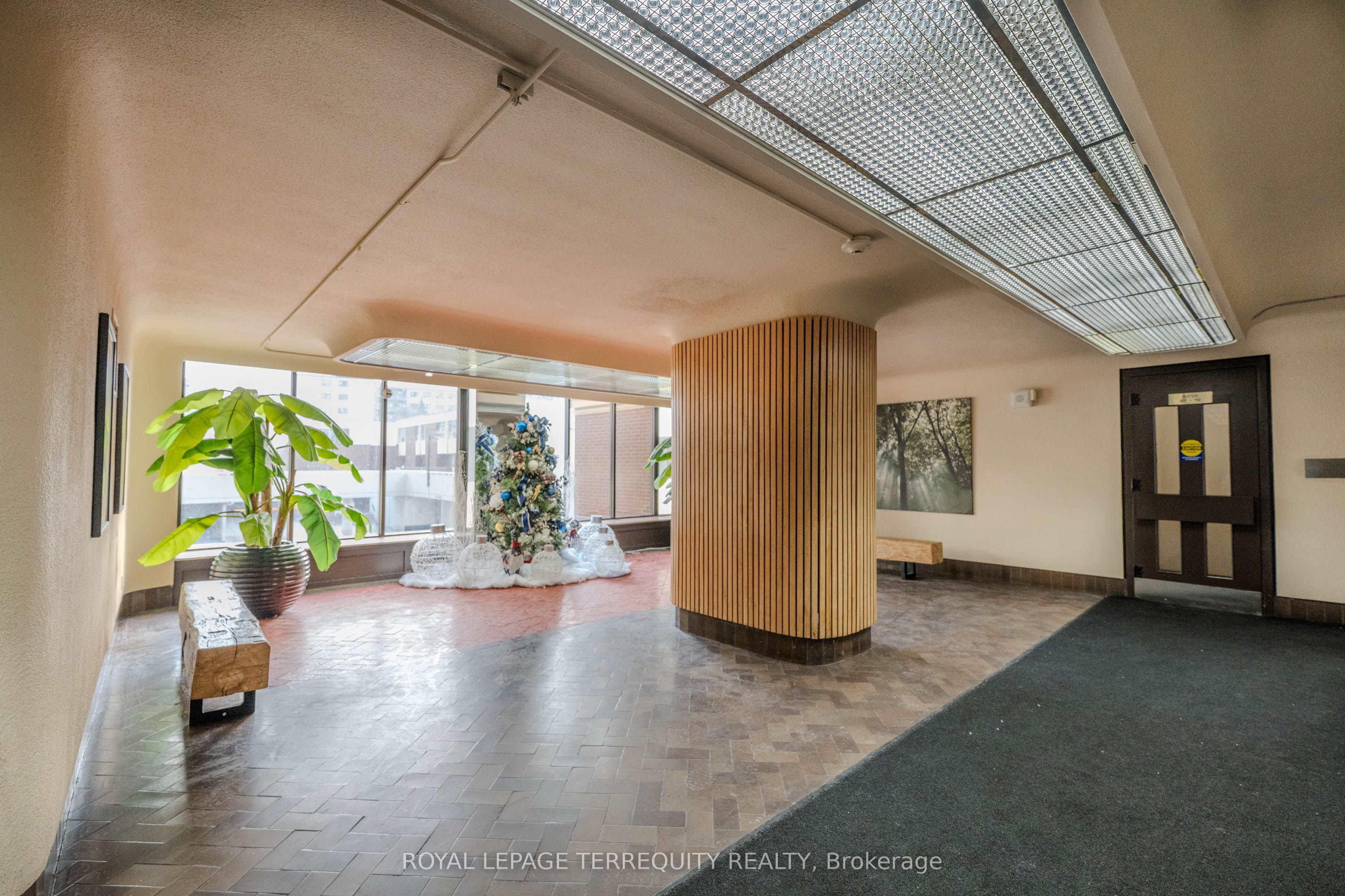 Unit 309 - 1 Massey Square, Toronto 5