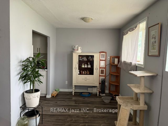 Unit 2 - 43 Wayne Avenue, Oshawa 3