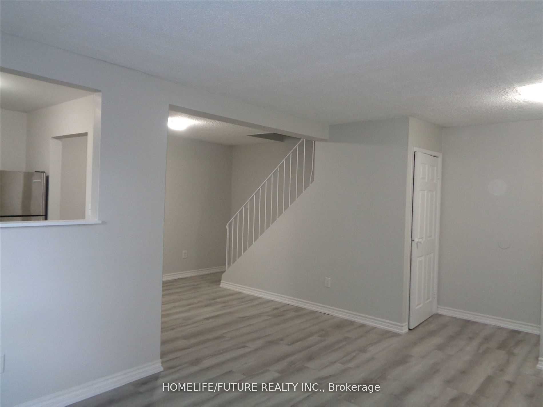 Unit 24 - 255 PORTER Street, Oshawa 3