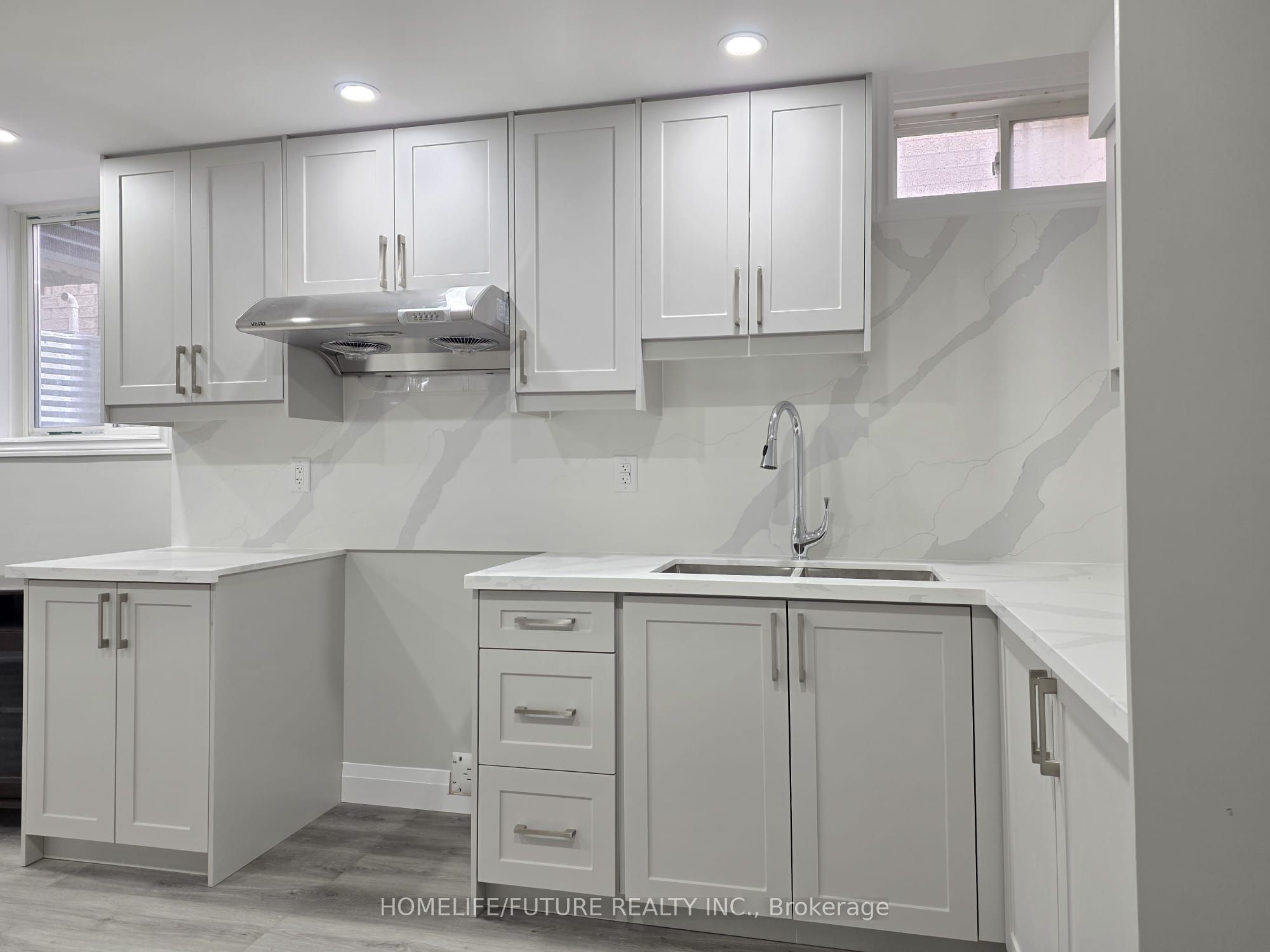 22 Headon Avenue, Ajax 4