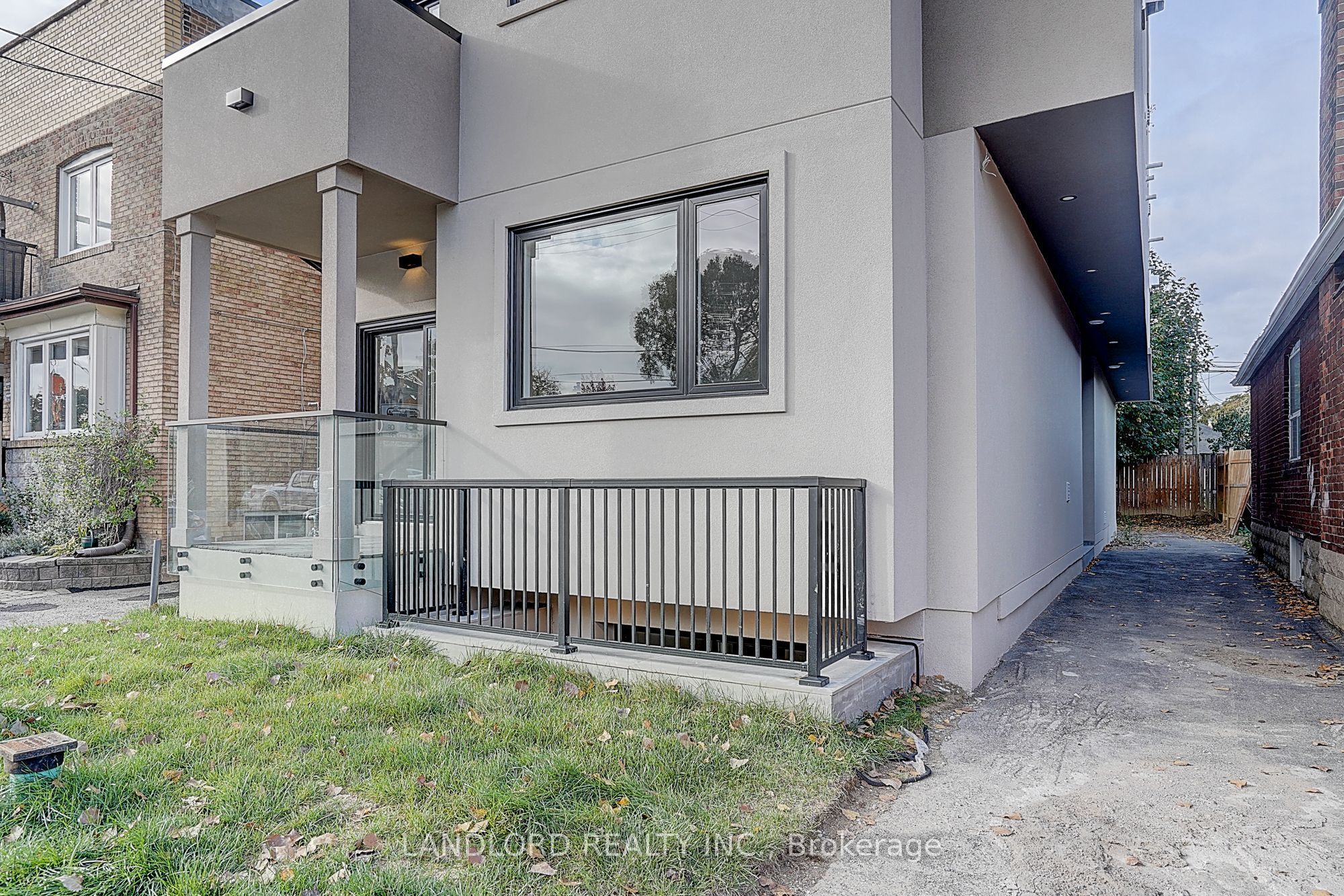 Unit Unit 4 - 1344 Pape Avenue, Toronto 2