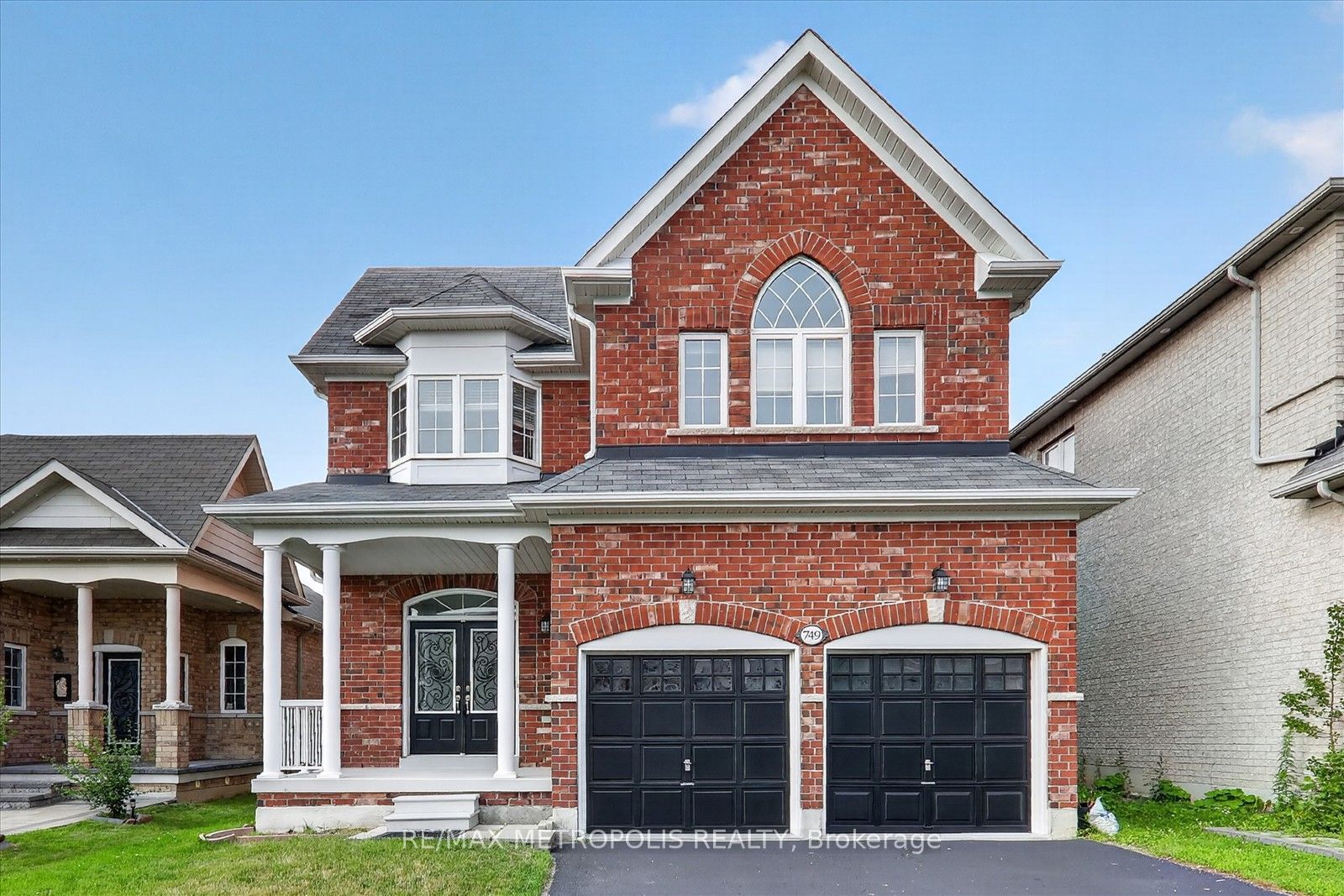 749 Black Cherry Drive, Oshawa 2