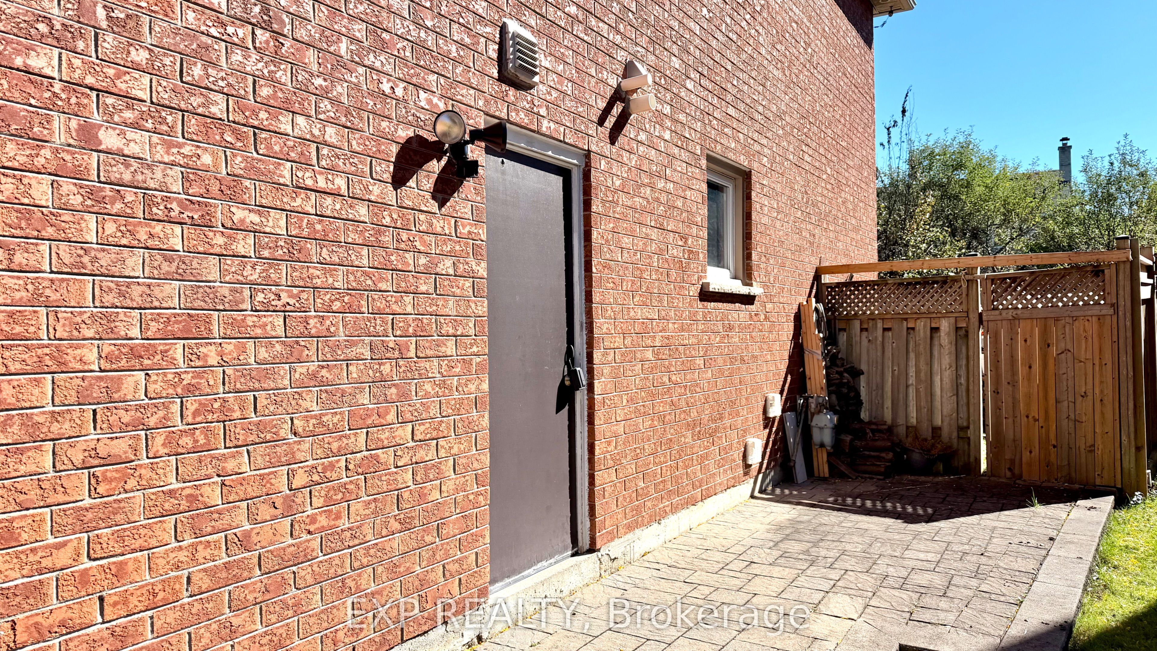 Unit Basement - 1816 Dencourt Drive, Pickering 2