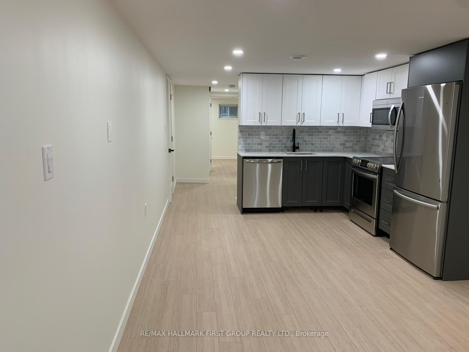 Unit LOWER - 731 Yeremi Street, Pickering 4