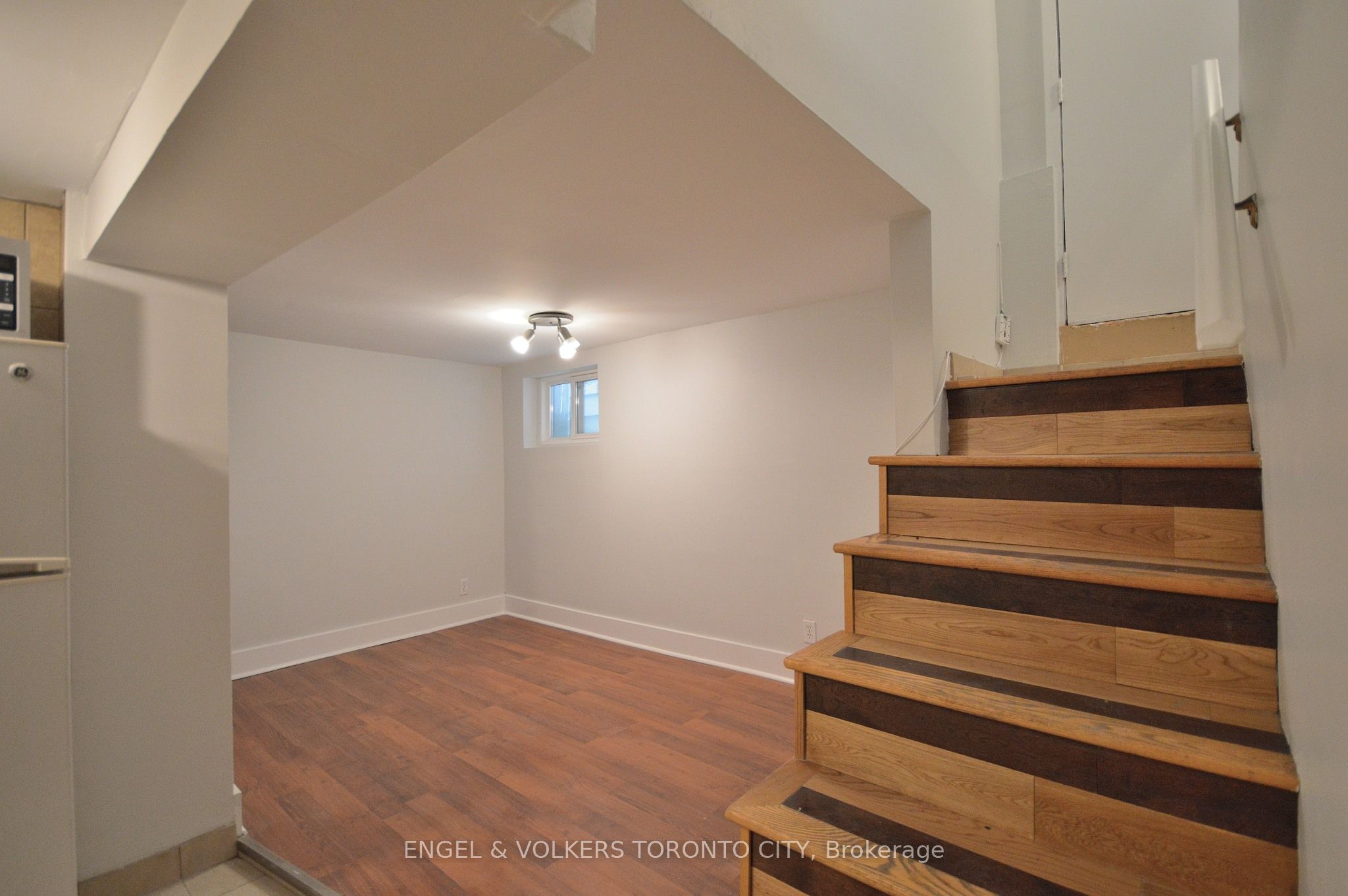 Unit Basement - 1801 Dundas Street E, Toronto 4