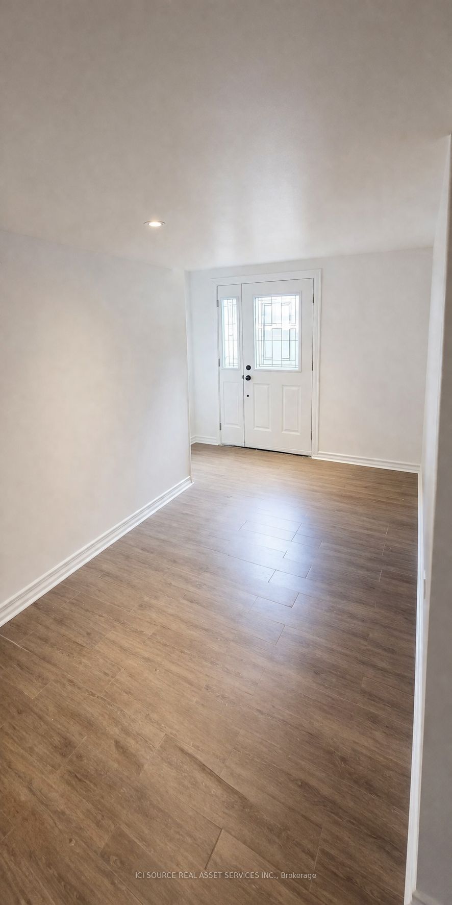 Unit Basement Apartment - 109 Romance Drive, Richmond Hill 2