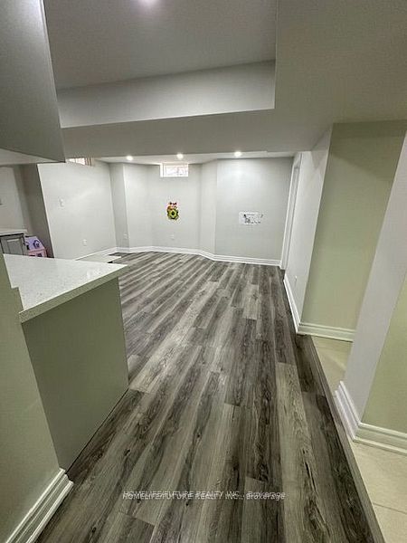 Unit Bsmt - 17 Ada Gardens, Markham 4