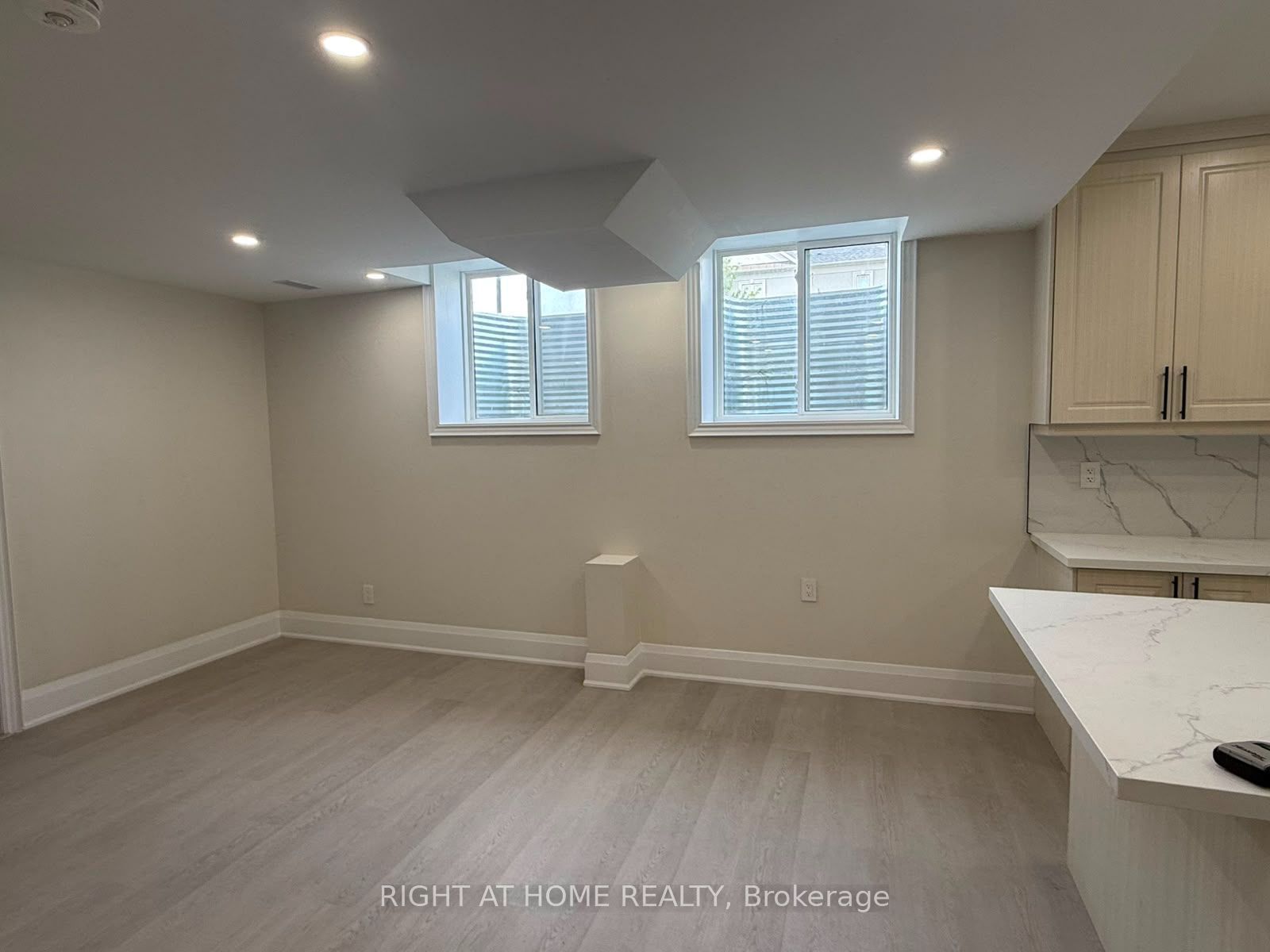 Unit B - 2 Chesney Crescent, Vaughan 4