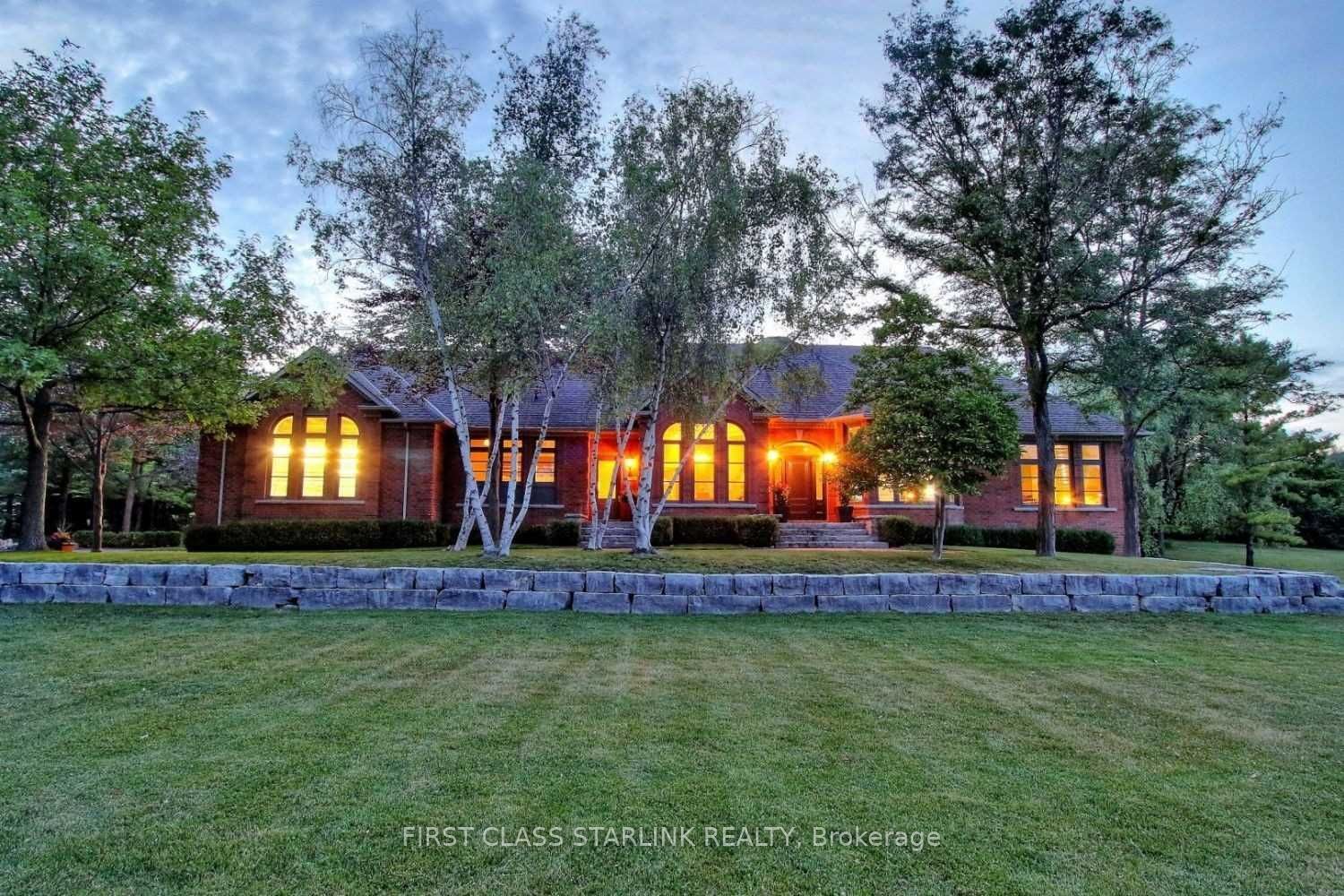 38 Kensington Drive, Richmond Hill 3