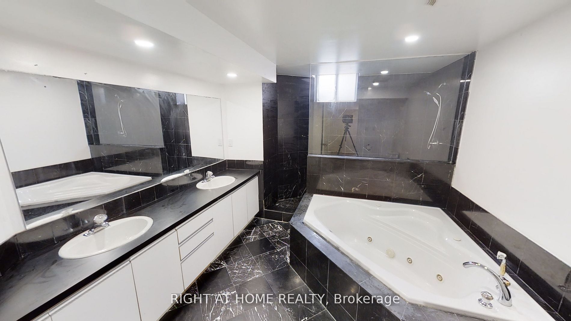 Unit Lower - 31 NORTHGATE Crescent E, Richmond Hill 4