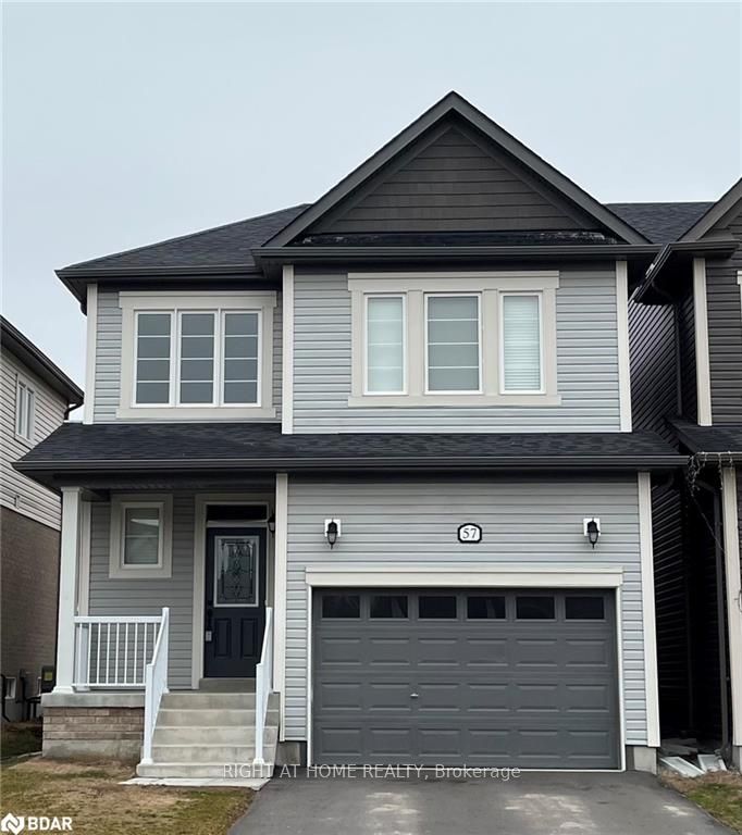 57 BANK Street, Essa 2