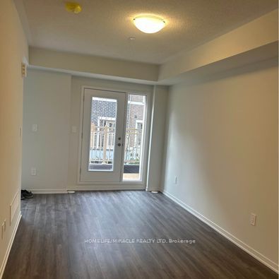 Unit 81 - 39 Honeycrisp Crescent, Vaughan 2