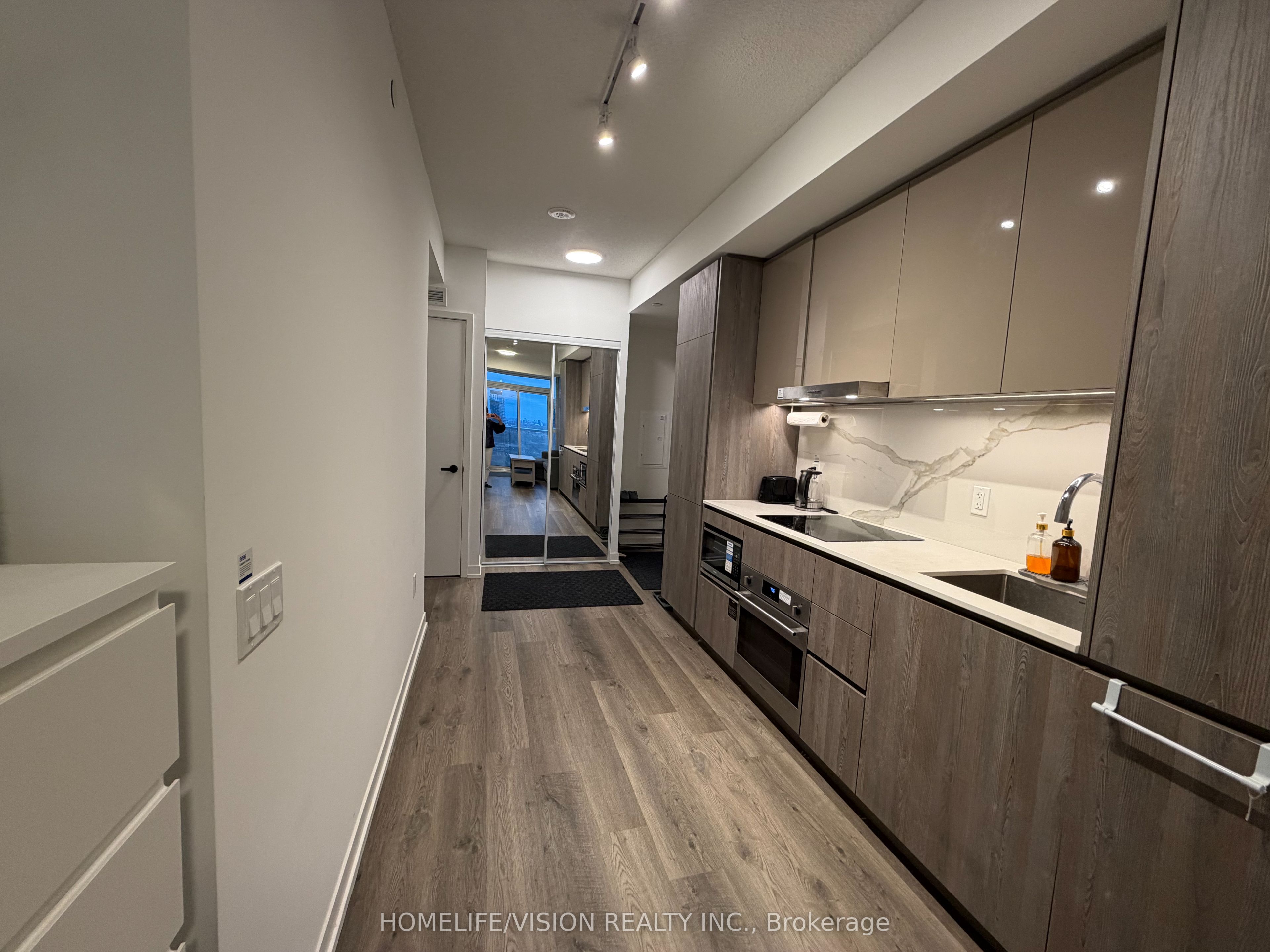 Unit 3207 - 8 Interchange Way, Vaughan 5