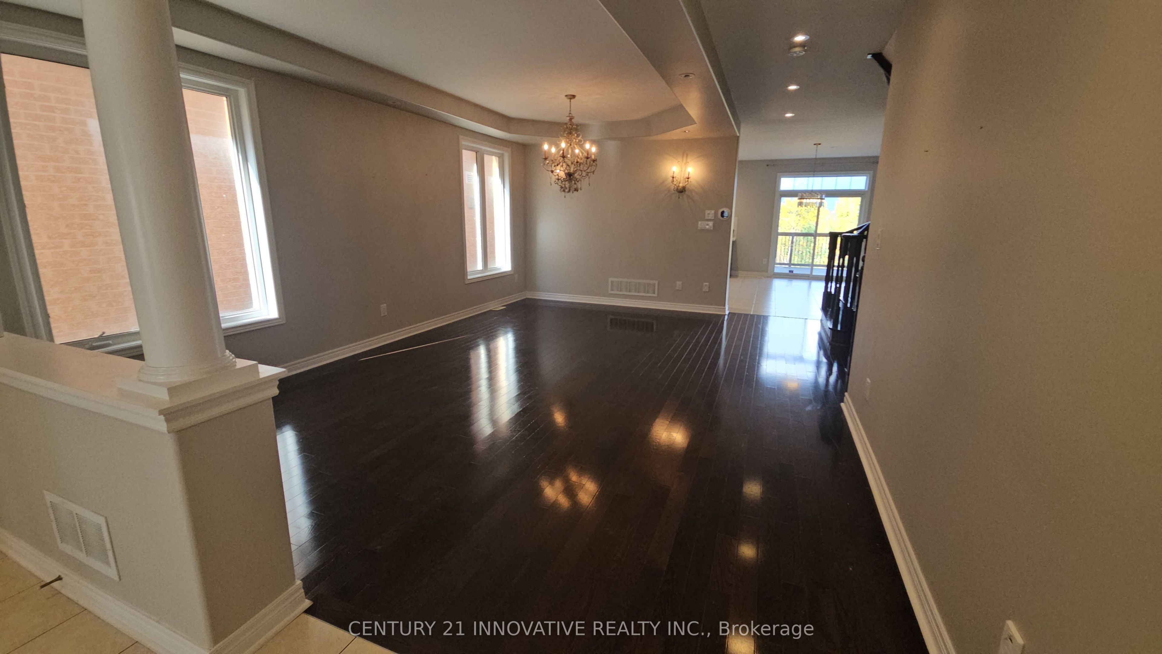 Unit Upper - 118 Santa Amato Crescent, Vaughan 2