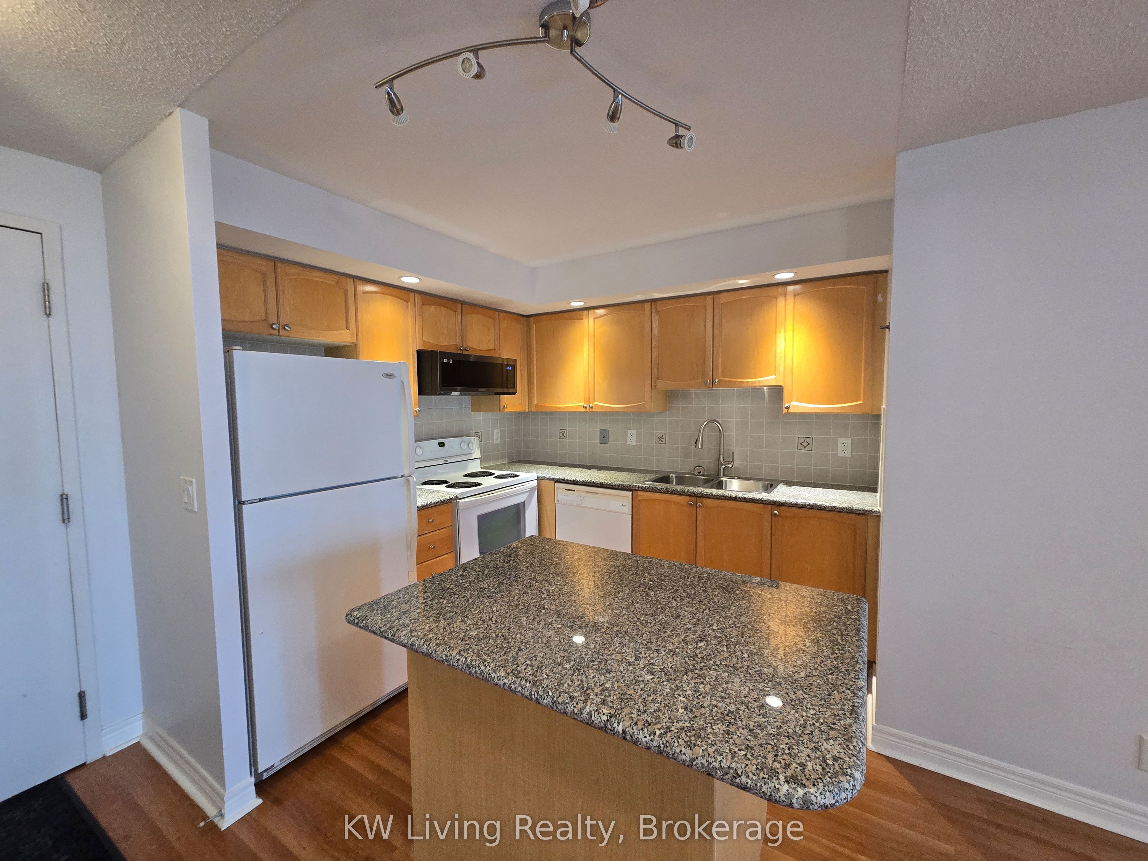 Unit 701 - 33 Cox Boulevard, Markham 2
