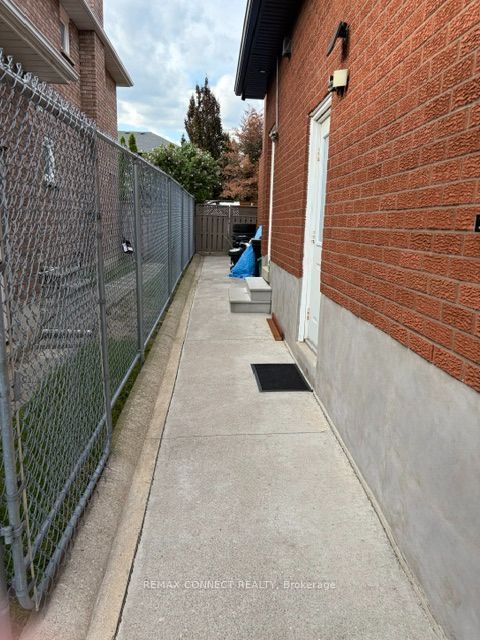 Unit BSMT - 119 Longhouse Street, Vaughan 2