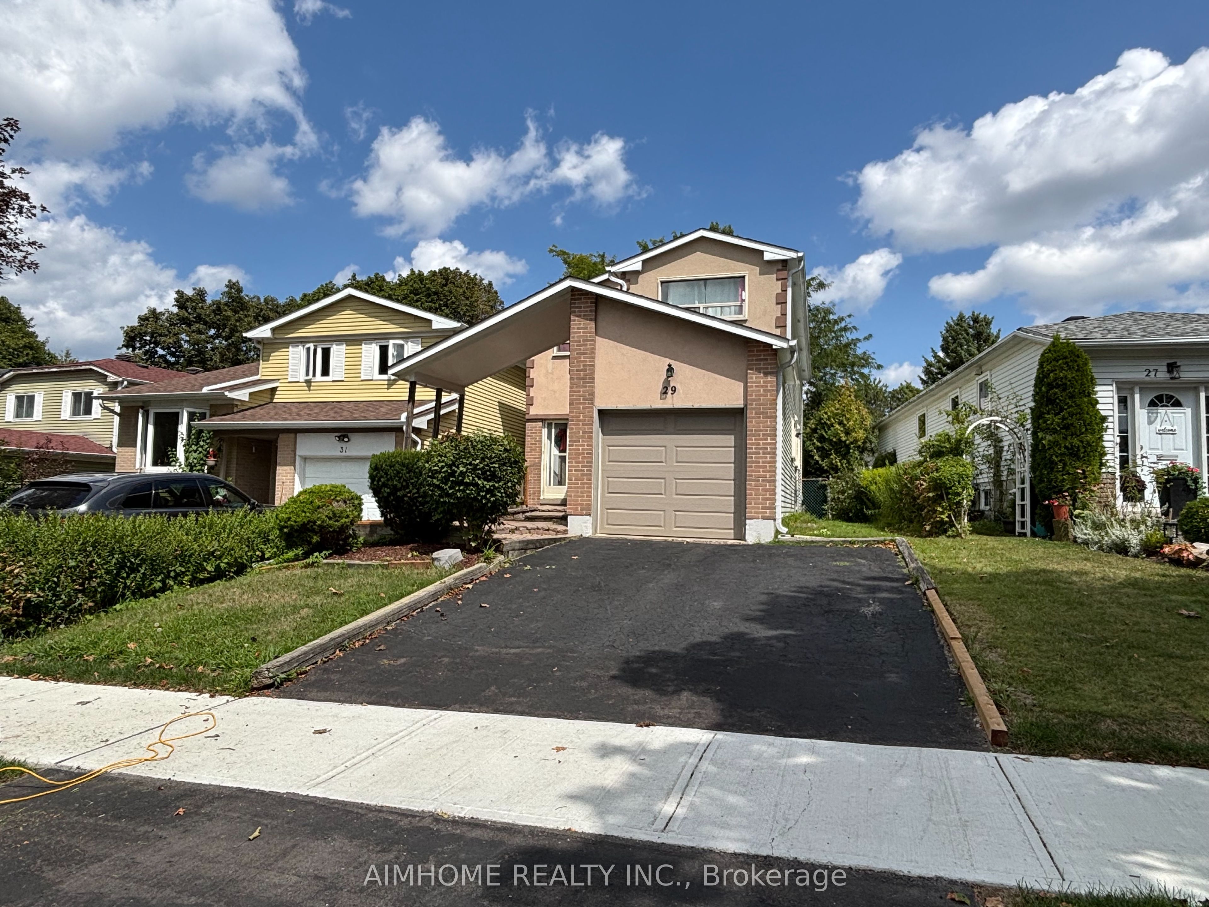 29 Snowshoe Crescent, Markham 3
