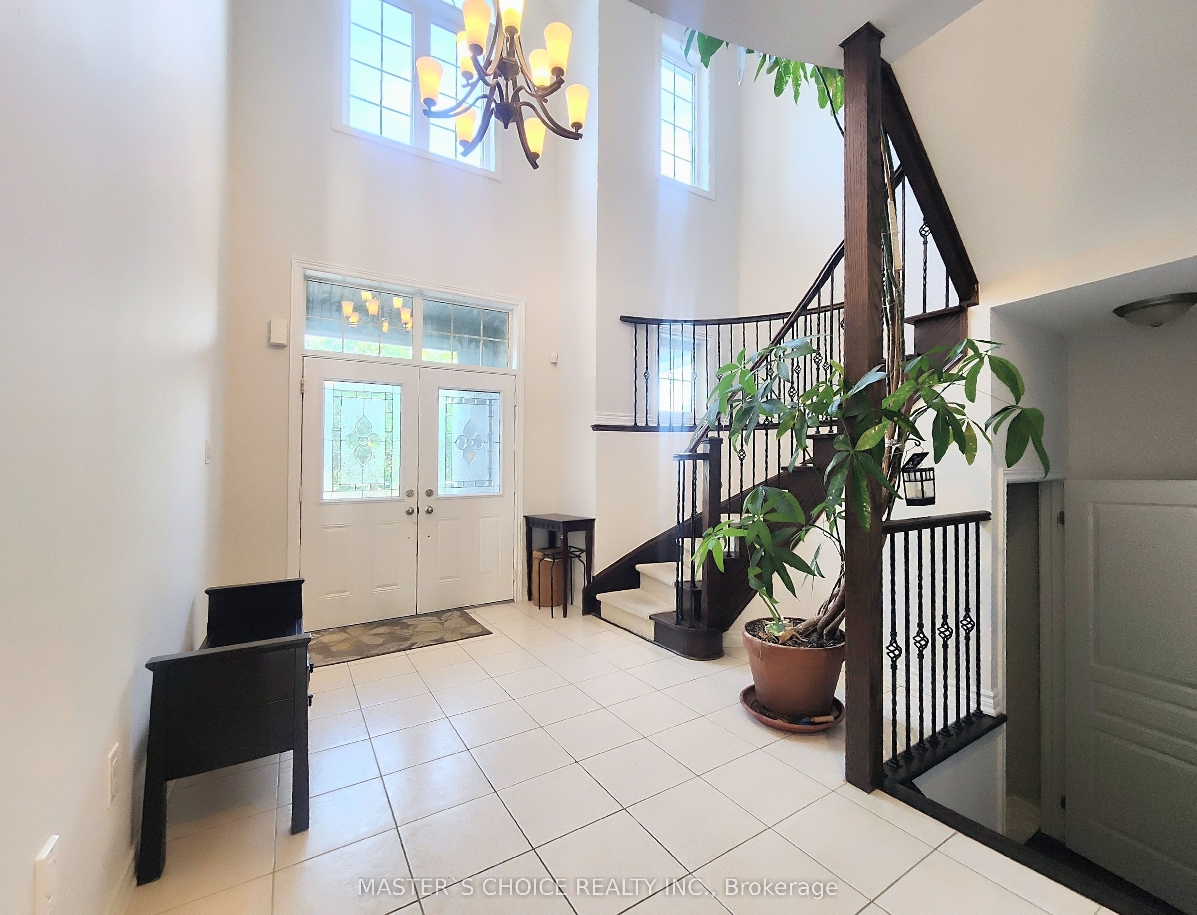 47 Sir Modesto Court, Vaughan 3