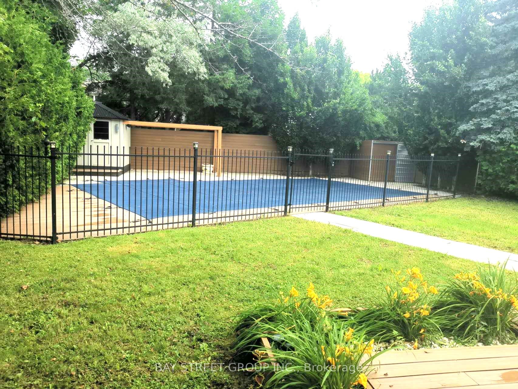 24 Avondale Crescent, Markham 5
