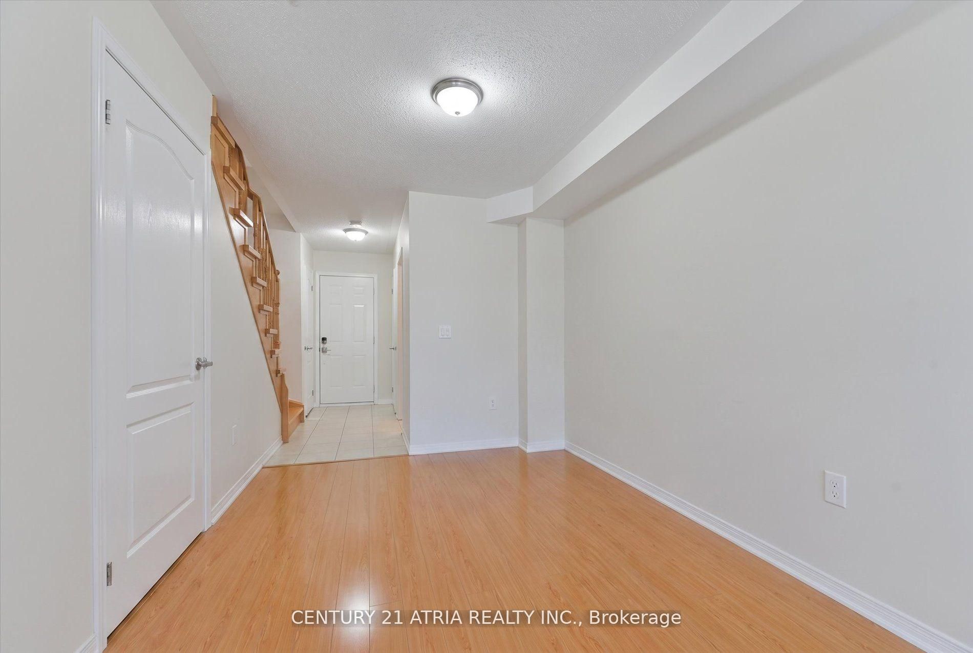 5245 Major Mackenzie Drive E, Markham 4