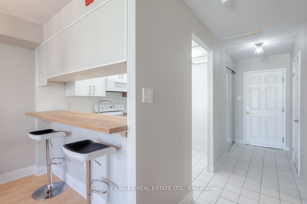 Unit 710 - 175 Cedar Avenue, Richmond Hill 3