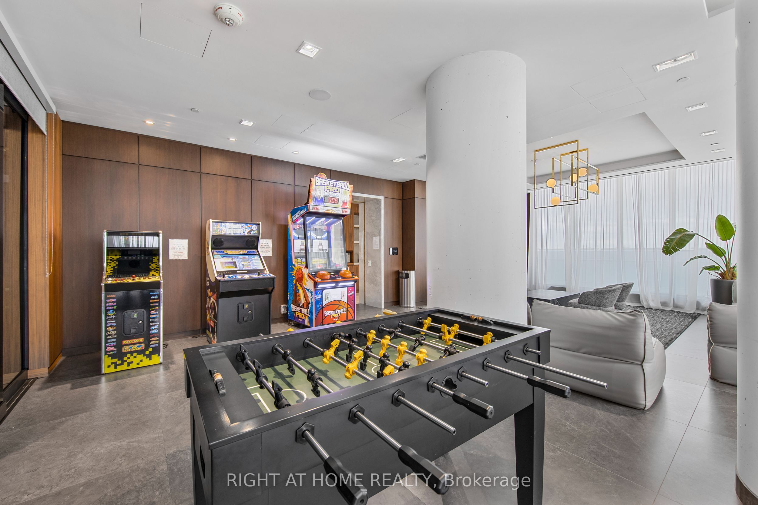 Unit 4507 - 950 Portage Parkway, Vaughan 5