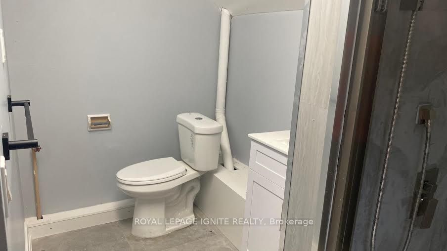 Unit Apt 3 - 6710 Main Street, Whitchurch-Stouffville 2