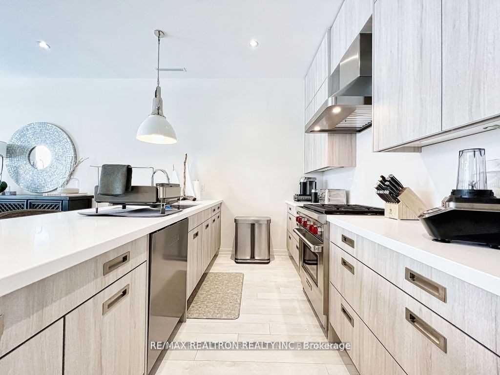 3659 Ferretti Court, Innisfil 2