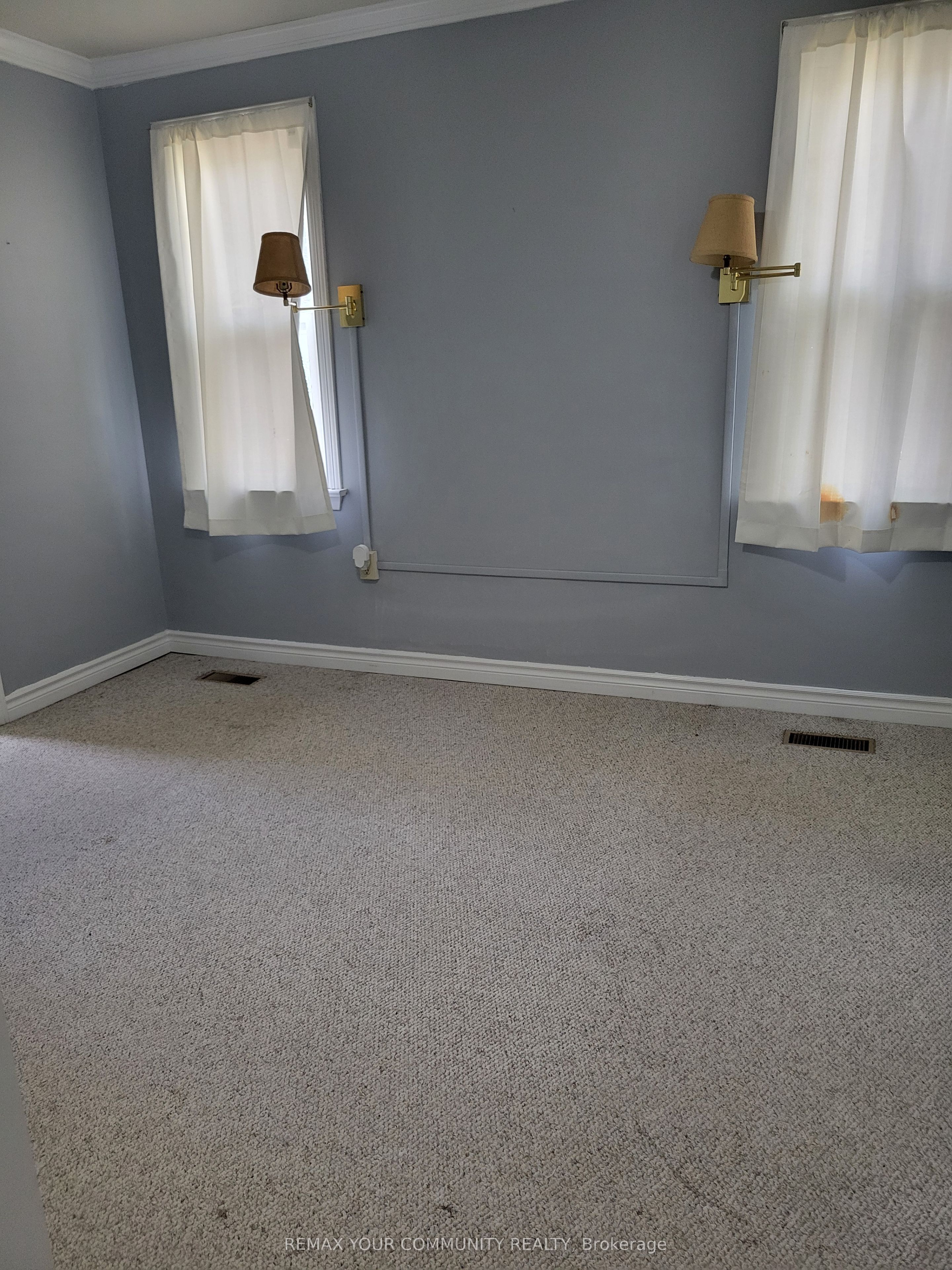 Unit Main Floor - 12926 Highway 27, King 2