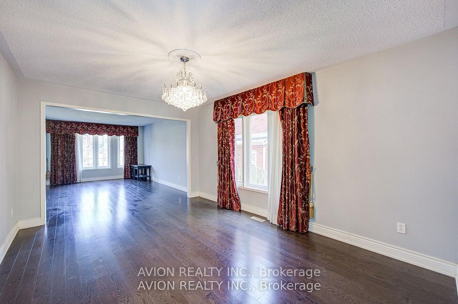 29 Charrington Crescent, Markham 2