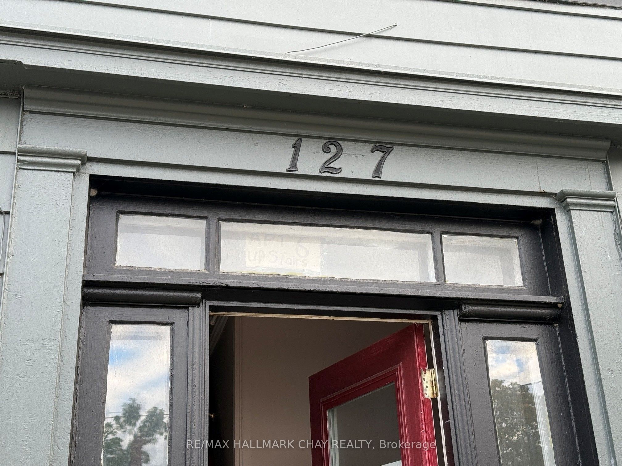 Unit 4 - 127 Victoria Street W, New Tecumseth 2