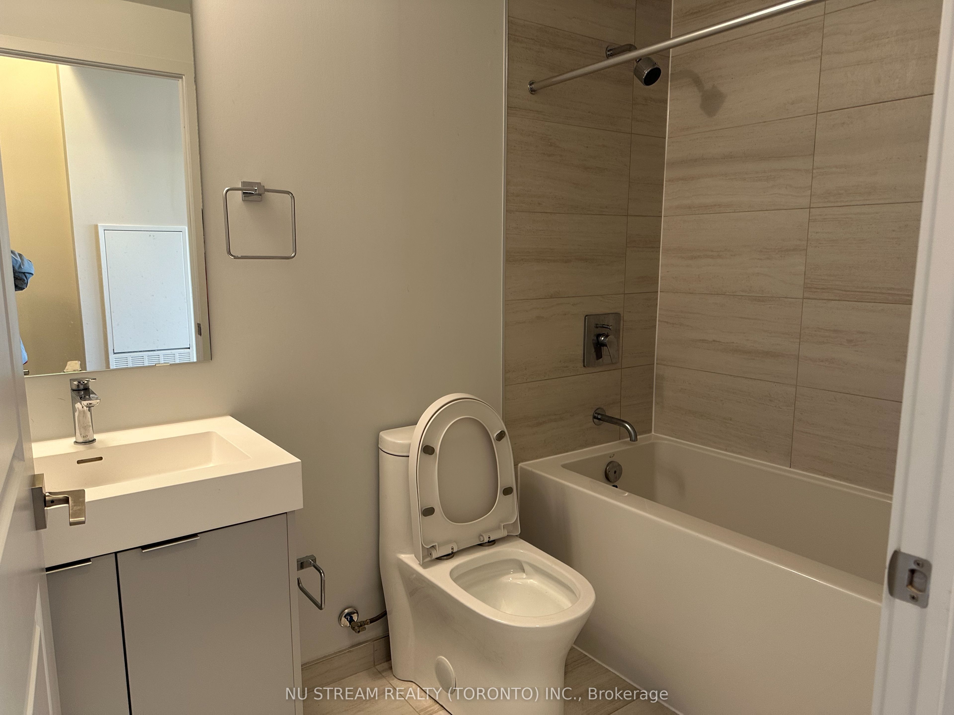 Unit 4309 - 2920 Highway 7 Road W, Vaughan 4