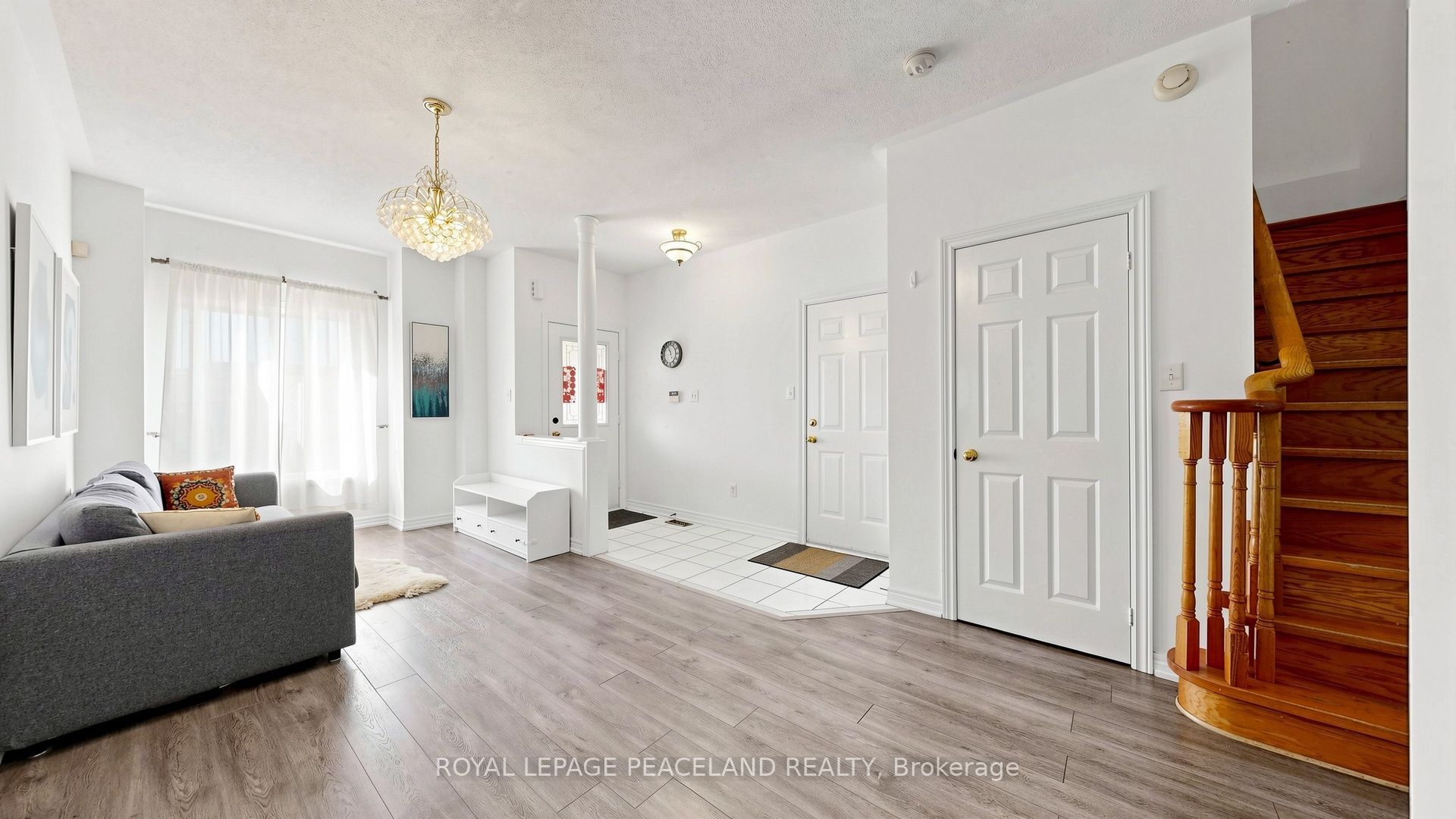 246 Farmstead Road, Richmond Hill 2