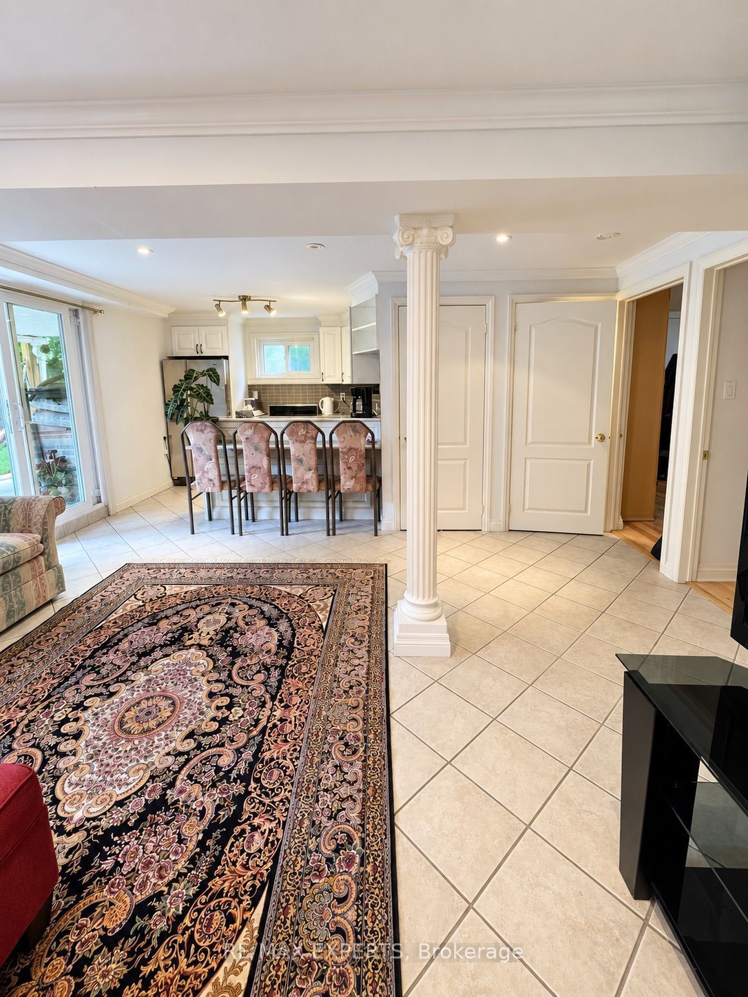 Unit Bsmt - 14 Park Lane Circle, Richmond Hill 3