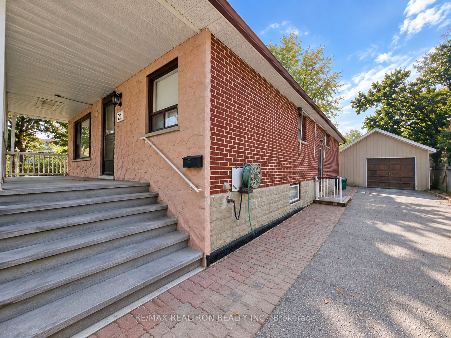 21 Clark Avenue, Markham 4