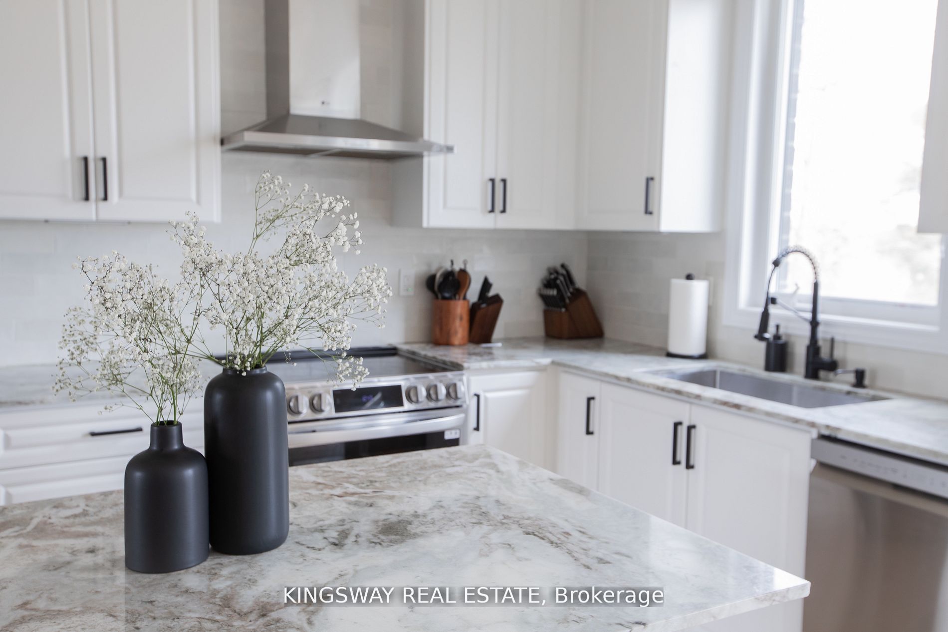 27 Paradox Street, Vaughan 3