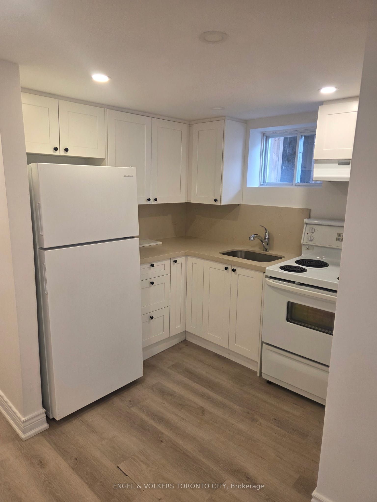 Unit Basement - 37 Newbury Drive, Newmarket 2