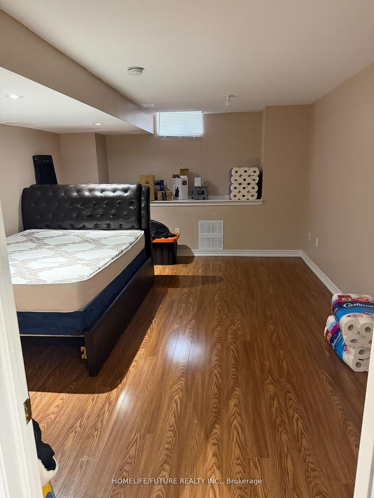 Unit Bsmt - 3 Cabin Trail Crescent, Whitchurch-Stouffville 3