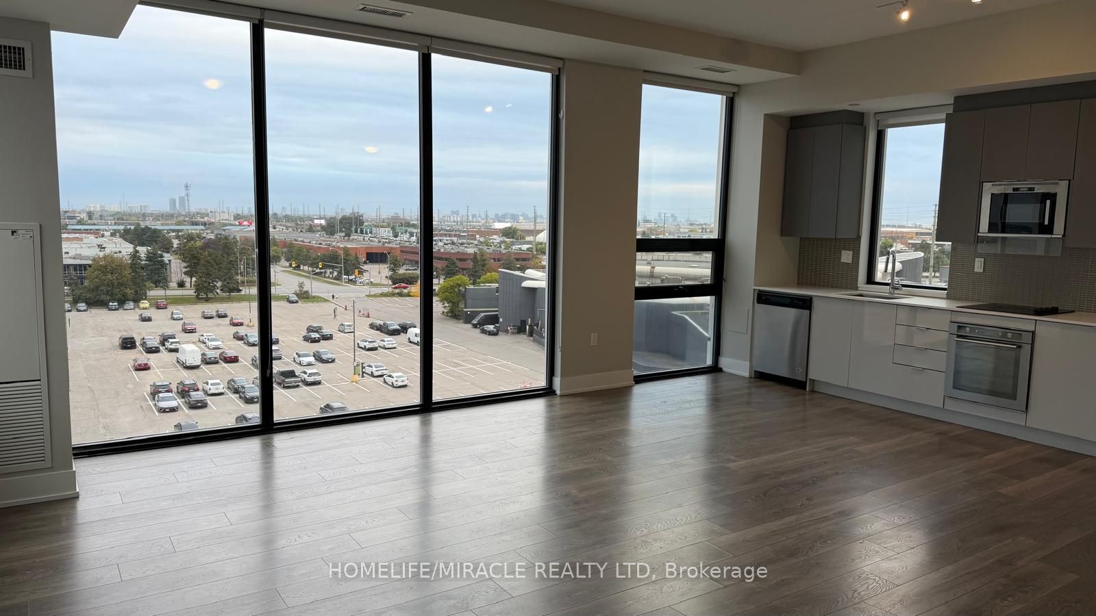 Unit 617 - 2908 Hwy 7, Vaughan 4