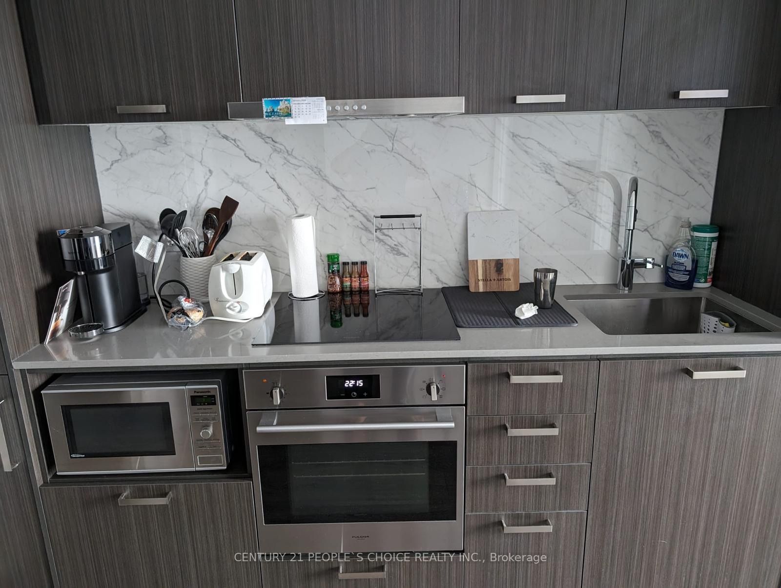 Unit 1706 - 38 Honeycrisp Crescent, Vaughan 3