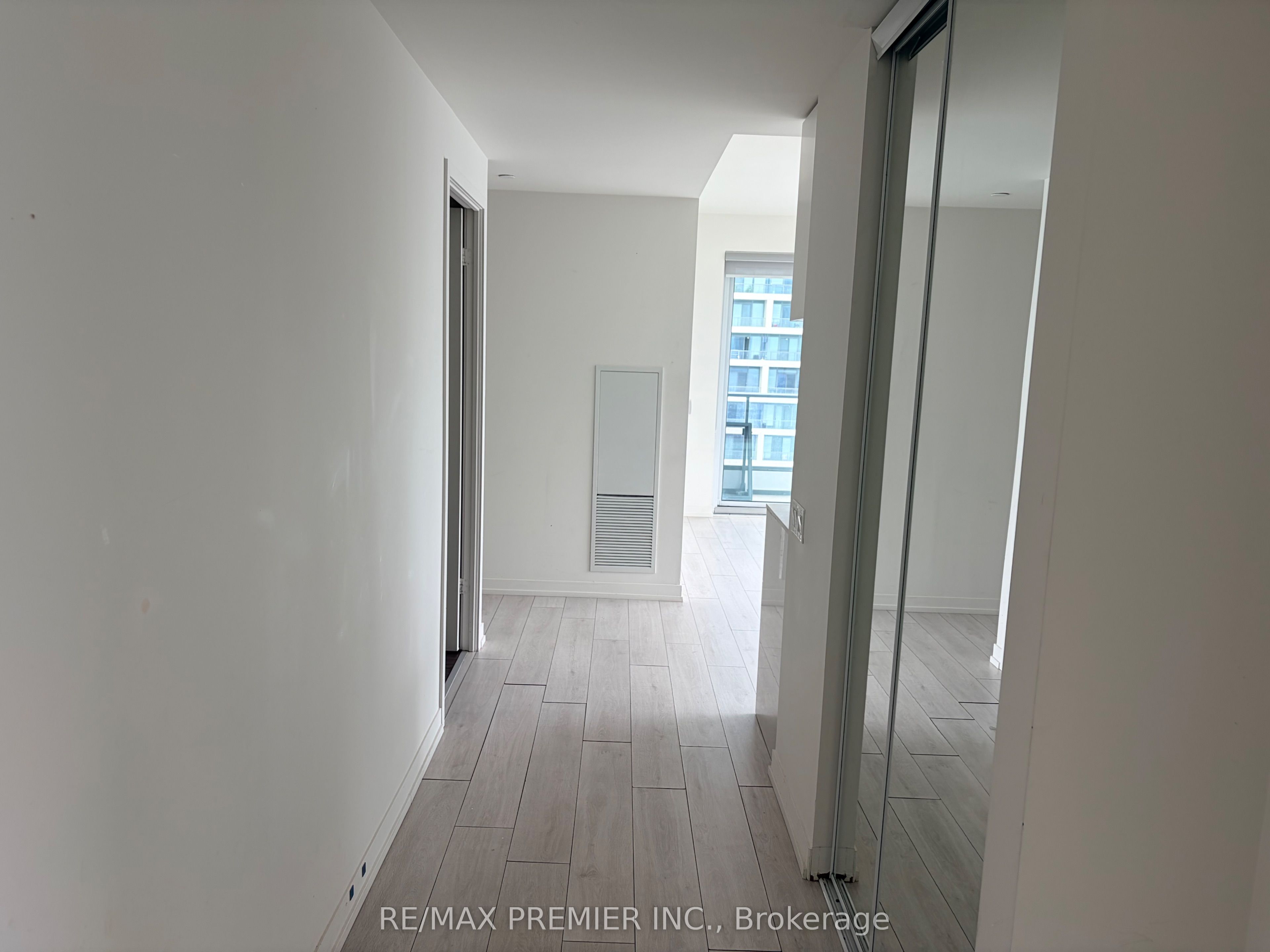 Unit 3502 - 5 Buttermill Avenue, Vaughan 3