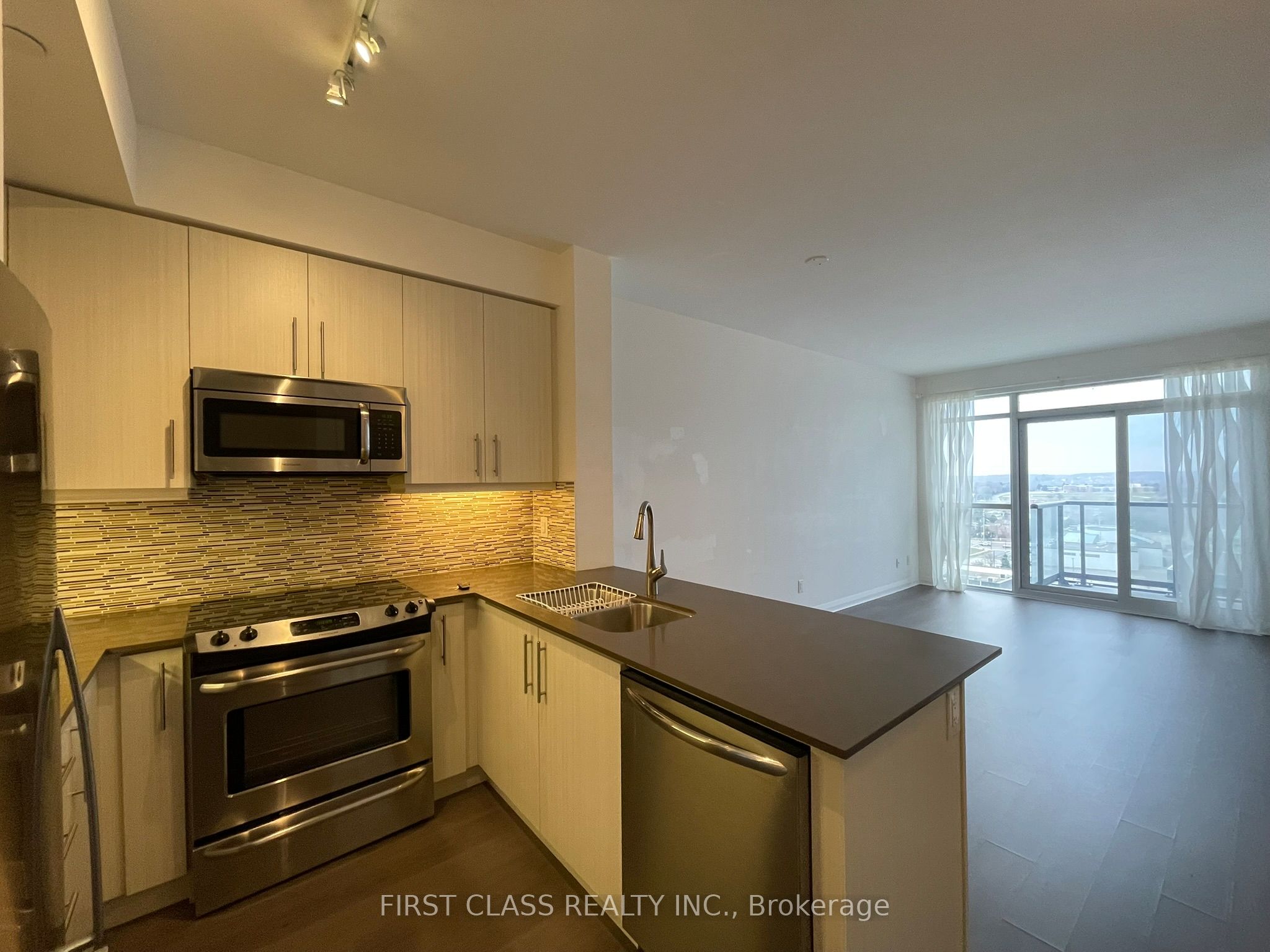 Unit 1106 - 55 Oneida Crescent, Richmond Hill 2