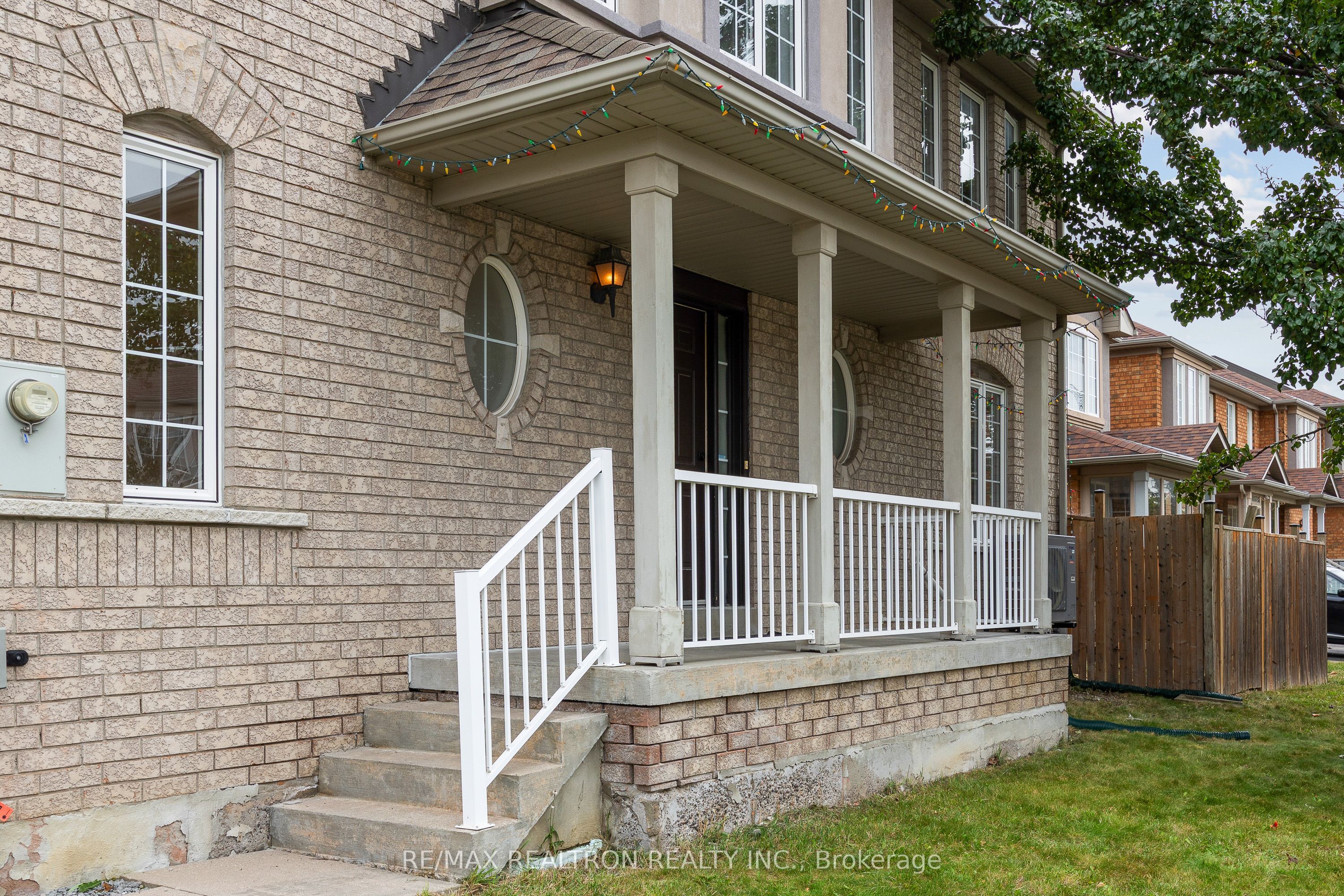 55 Grassland Avenue, Richmond Hill 2