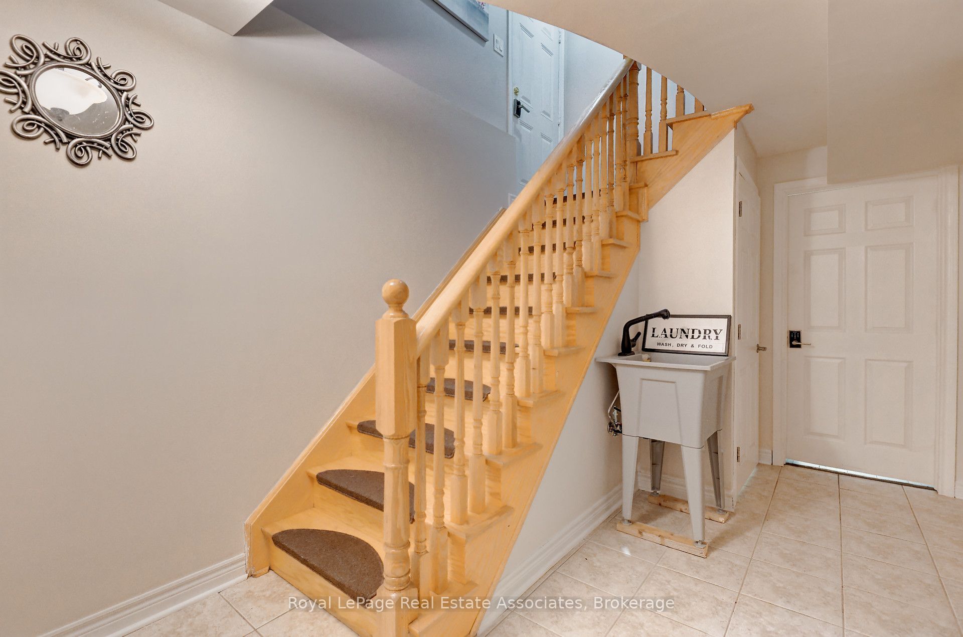 Unit Lower - 41 Greenview Circle, Vaughan 5