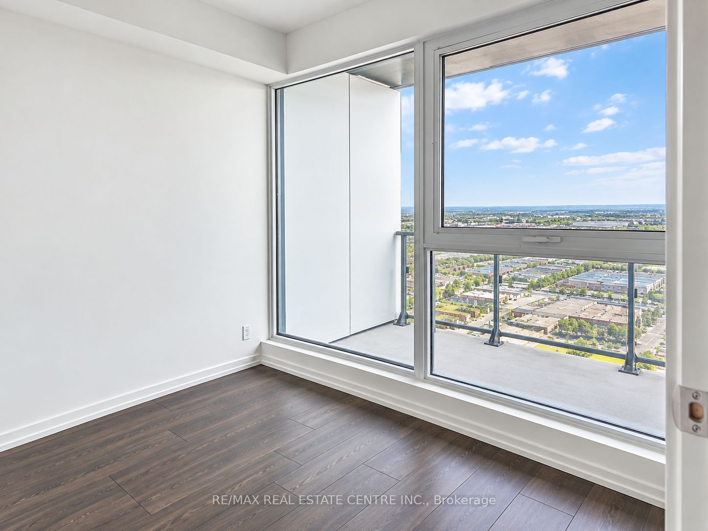 Unit 3915 - 1000 Portage Parkway, Vaughan 5
