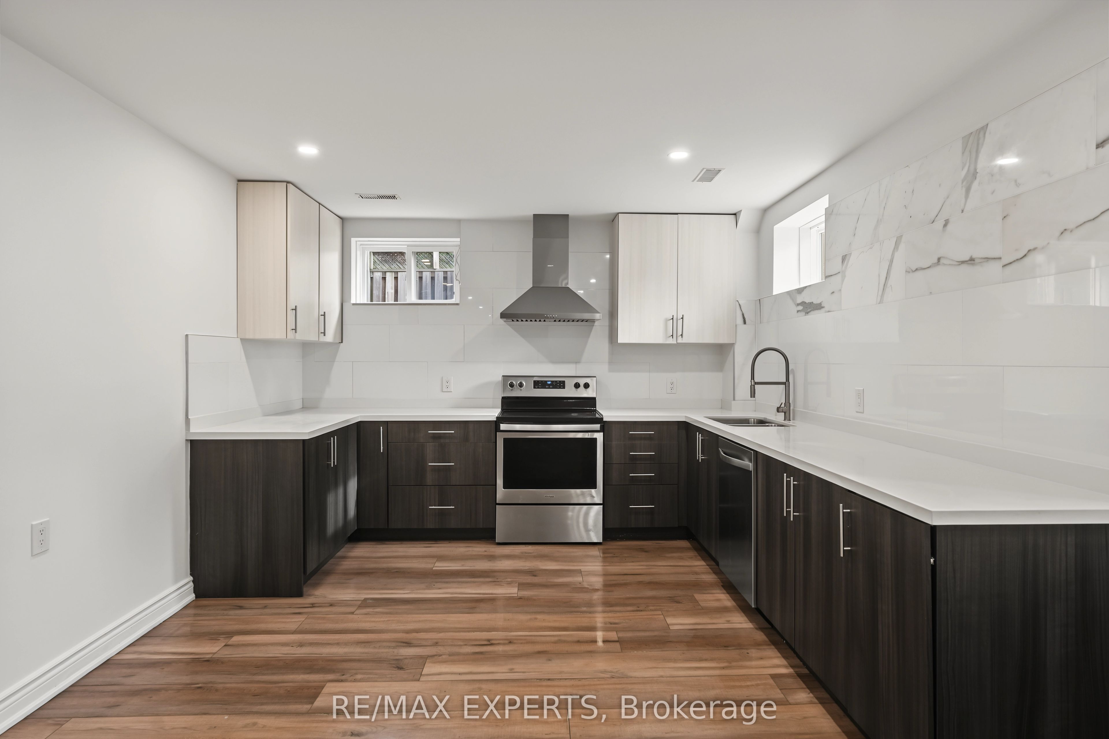 Unit Basement - 99 Dianawood Ridge, Vaughan 2