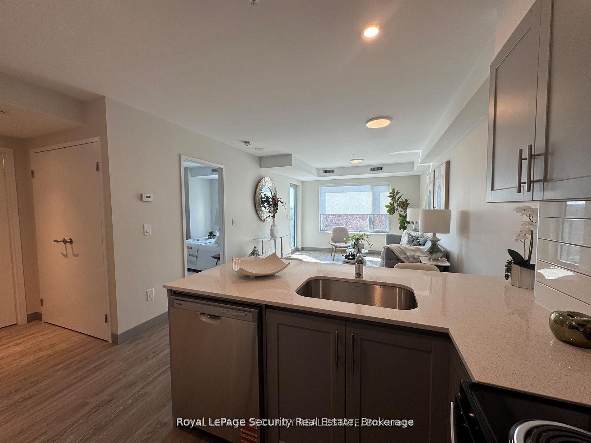 Unit 308 - 1015 Innisfil Beach Road, Innisfil 4