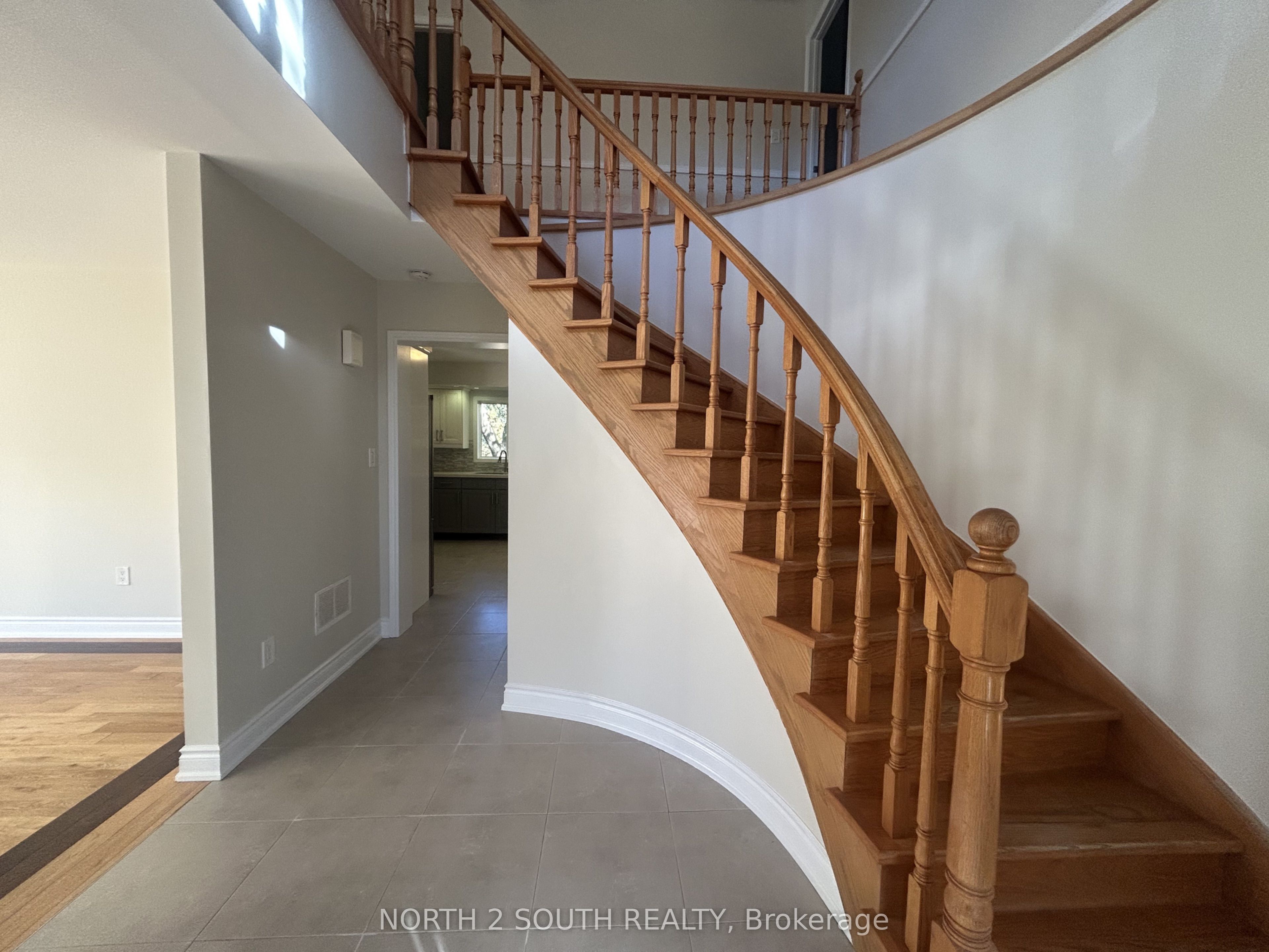 610 Sunset Beach Road, Richmond Hill 4