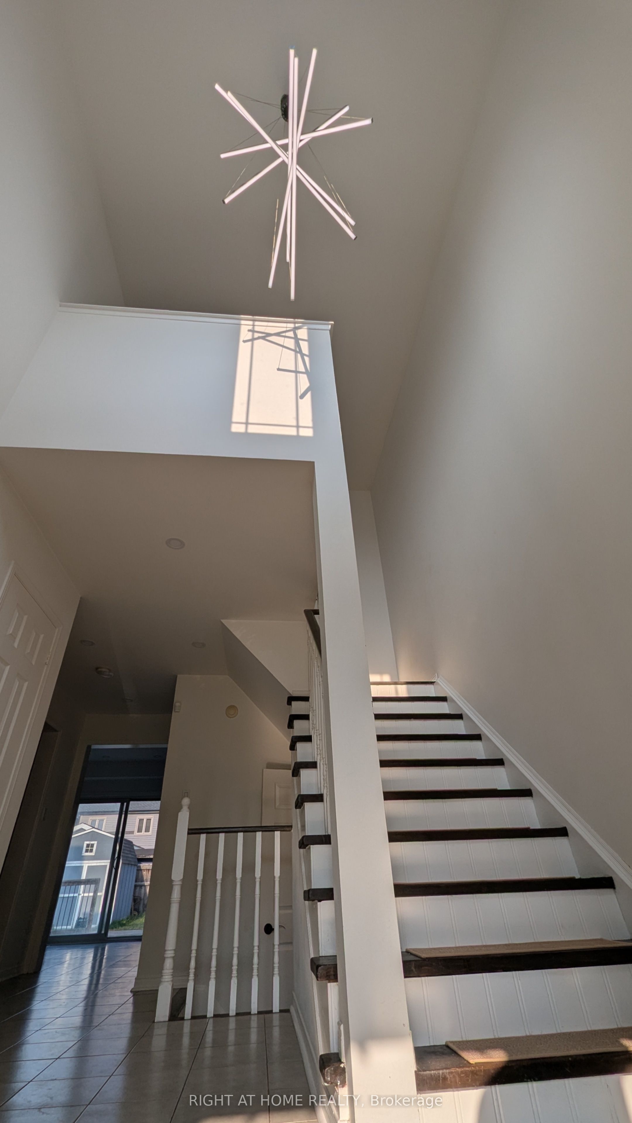Unit MAIN & UPPER - 5 Faris Street, Bradford West Gwillimbury 4