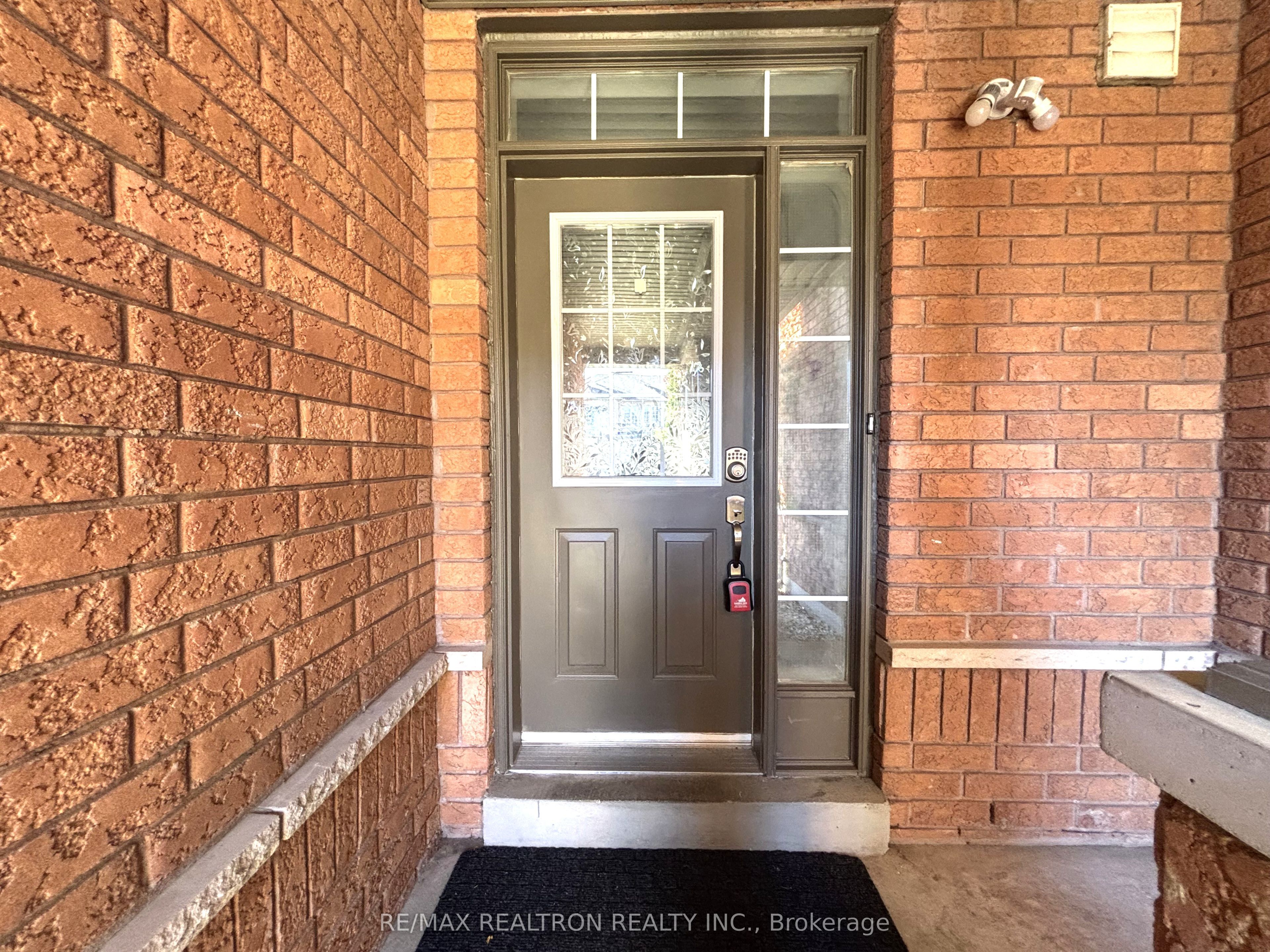 30 Venture Avenue, Richmond Hill 3